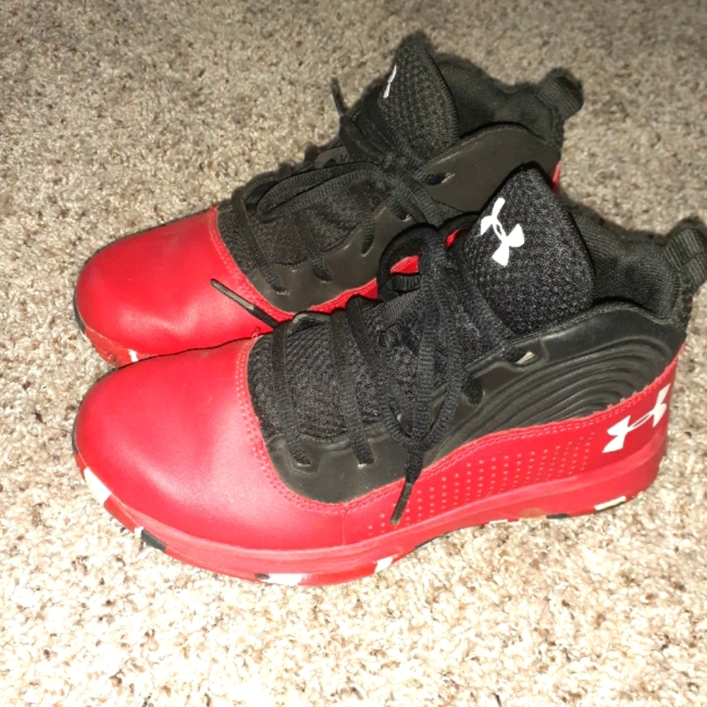Boys under armor shoes